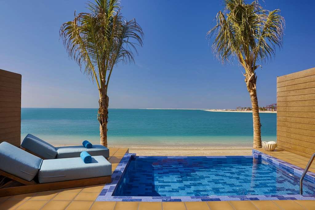 Anantara World Islands *